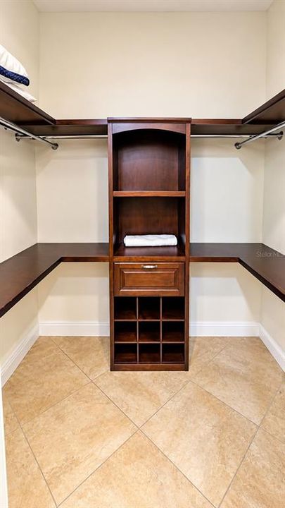For Rent: $4,500 (4 beds, 3 baths, 2103 Square Feet)