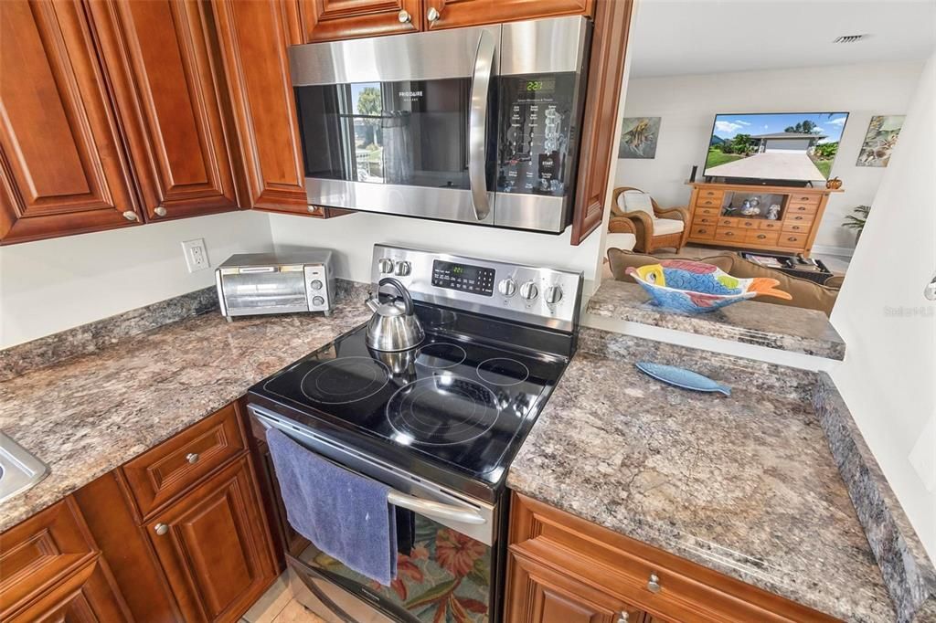 : $595,000 (3 спален, 2 ванн, 1732 Квадратных фут)