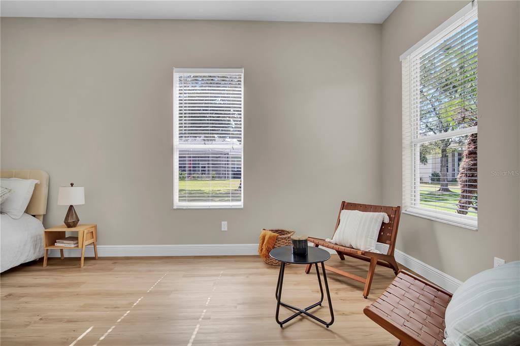 For Sale: $325,000 (2 beds, 2 baths, 1918 Square Feet)