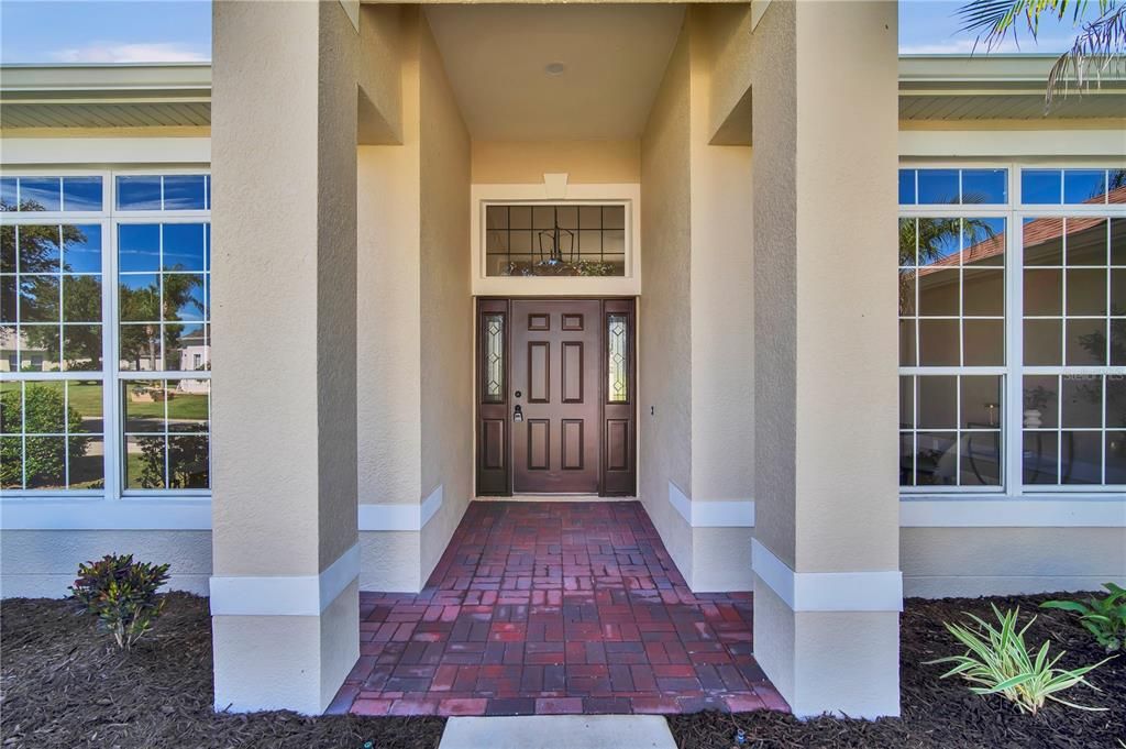 For Sale: $325,000 (2 beds, 2 baths, 1918 Square Feet)