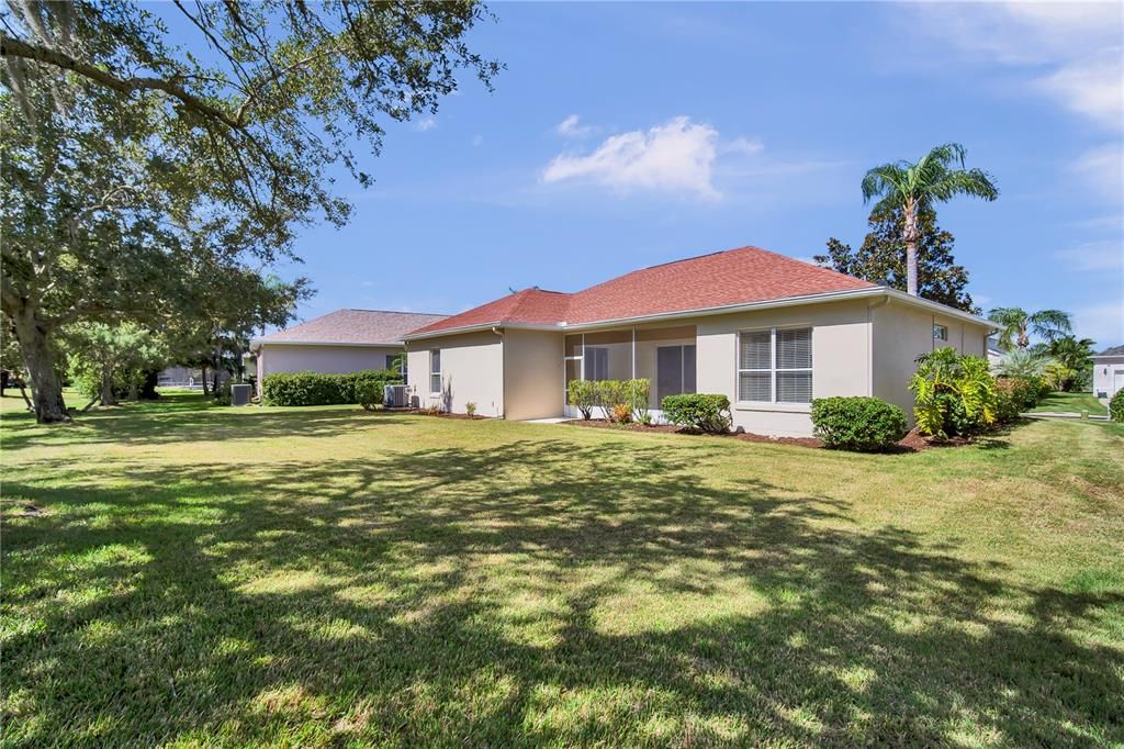 For Sale: $325,000 (2 beds, 2 baths, 1918 Square Feet)