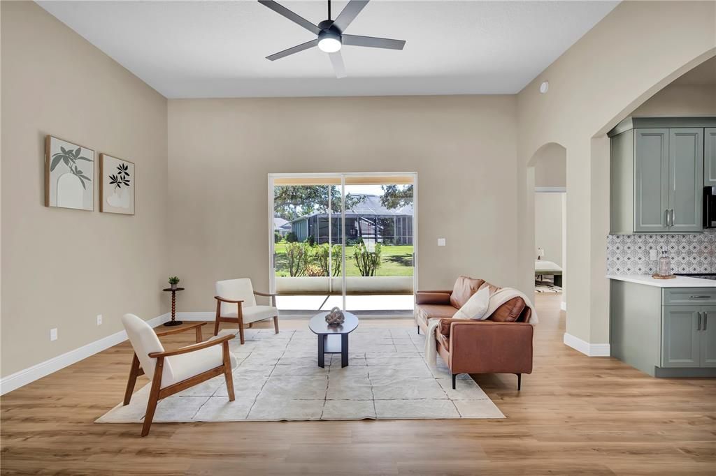 For Sale: $325,000 (2 beds, 2 baths, 1918 Square Feet)