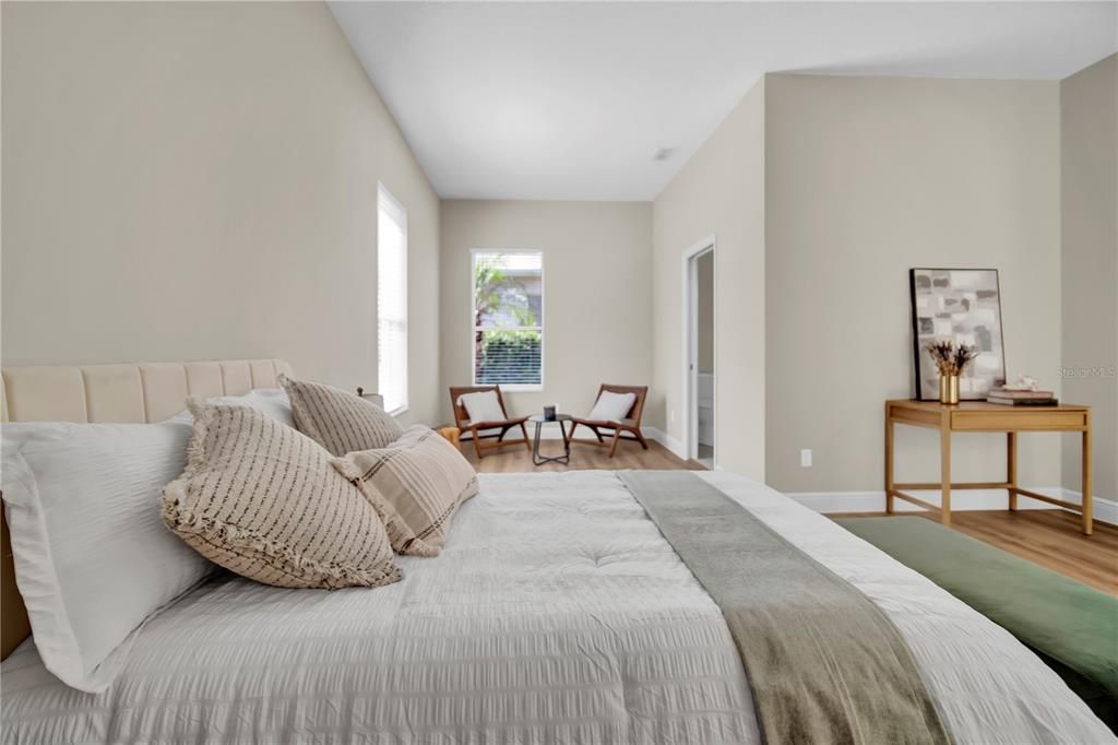For Sale: $325,000 (2 beds, 2 baths, 1918 Square Feet)