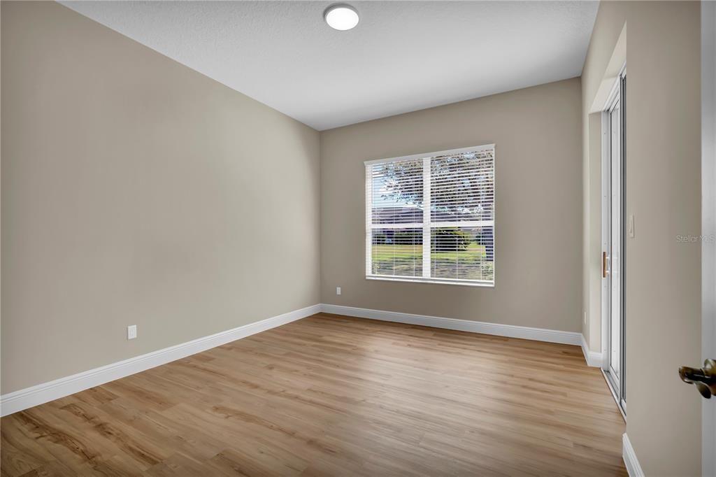 For Sale: $325,000 (2 beds, 2 baths, 1918 Square Feet)