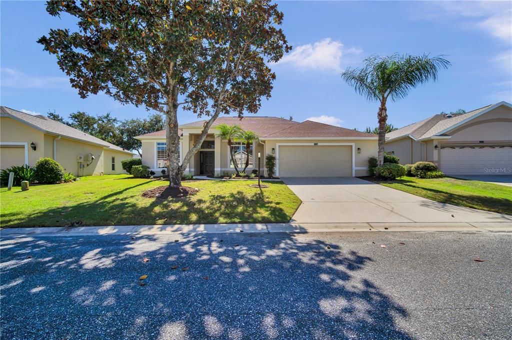 For Sale: $325,000 (2 beds, 2 baths, 1918 Square Feet)