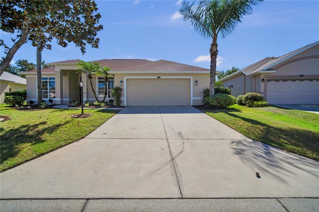 For Sale: $325,000 (2 beds, 2 baths, 1918 Square Feet)