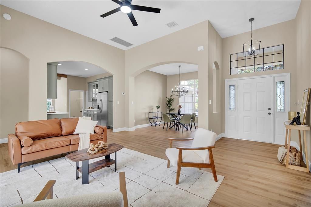 For Sale: $325,000 (2 beds, 2 baths, 1918 Square Feet)