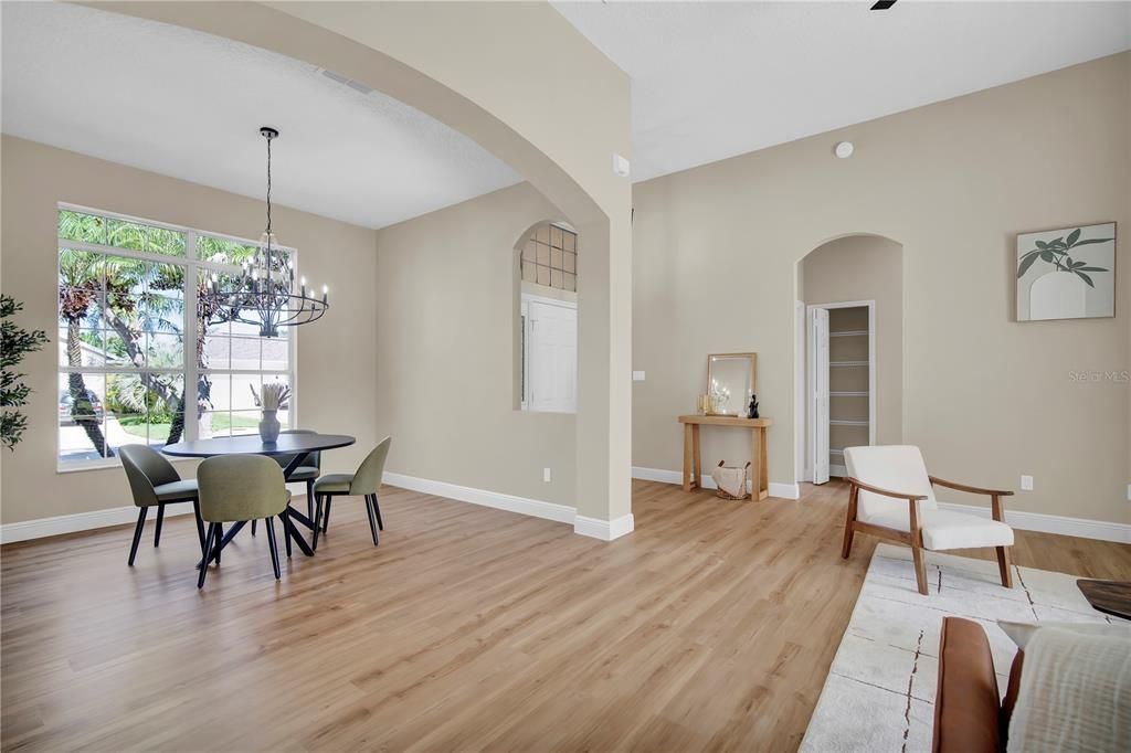 For Sale: $325,000 (2 beds, 2 baths, 1918 Square Feet)