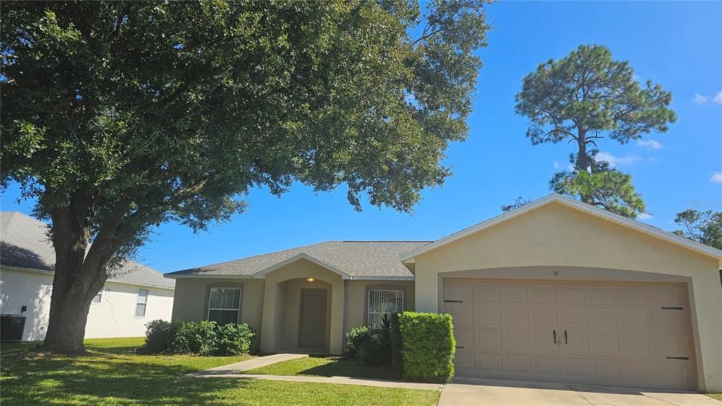 For Rent: $1,800 (3 beds, 2 baths, 1359 Square Feet)