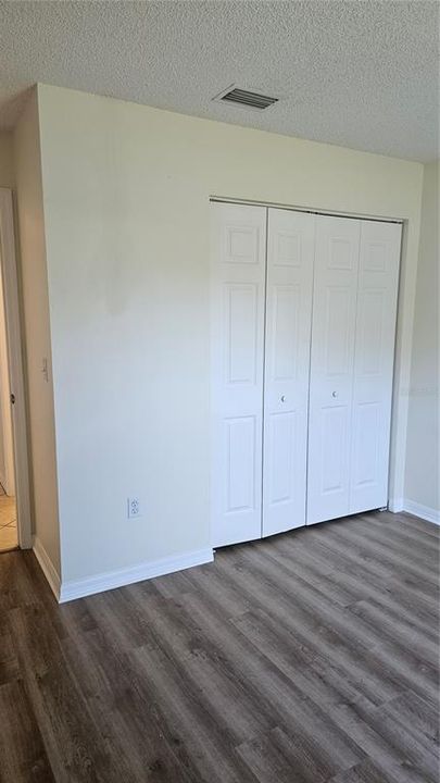 For Rent: $1,800 (3 beds, 2 baths, 1359 Square Feet)