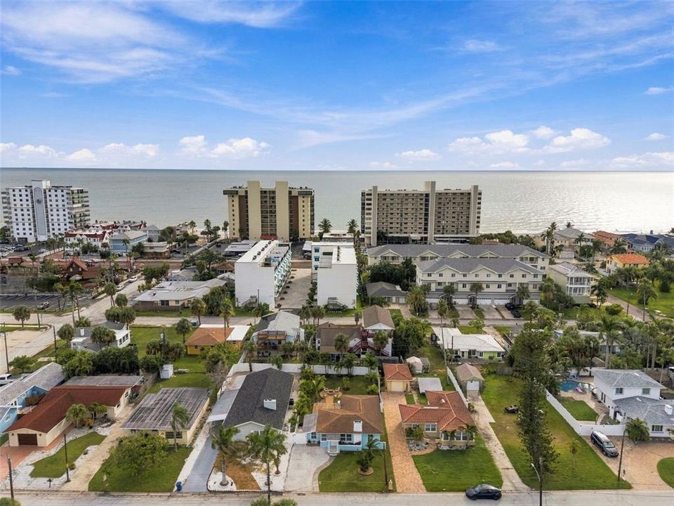 For Sale: $599,900 (3 beds, 2 baths, 1103 Square Feet)