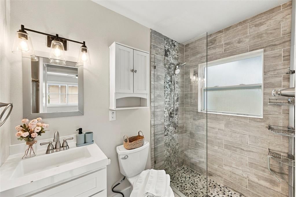 For Sale: $599,900 (3 beds, 2 baths, 1103 Square Feet)