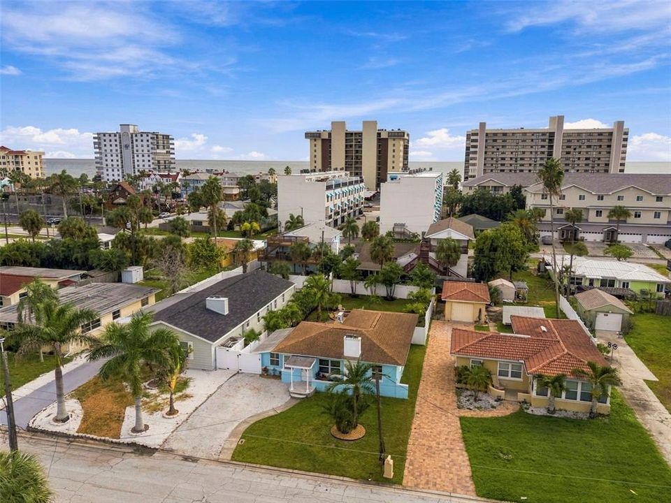 For Sale: $599,900 (3 beds, 2 baths, 1103 Square Feet)