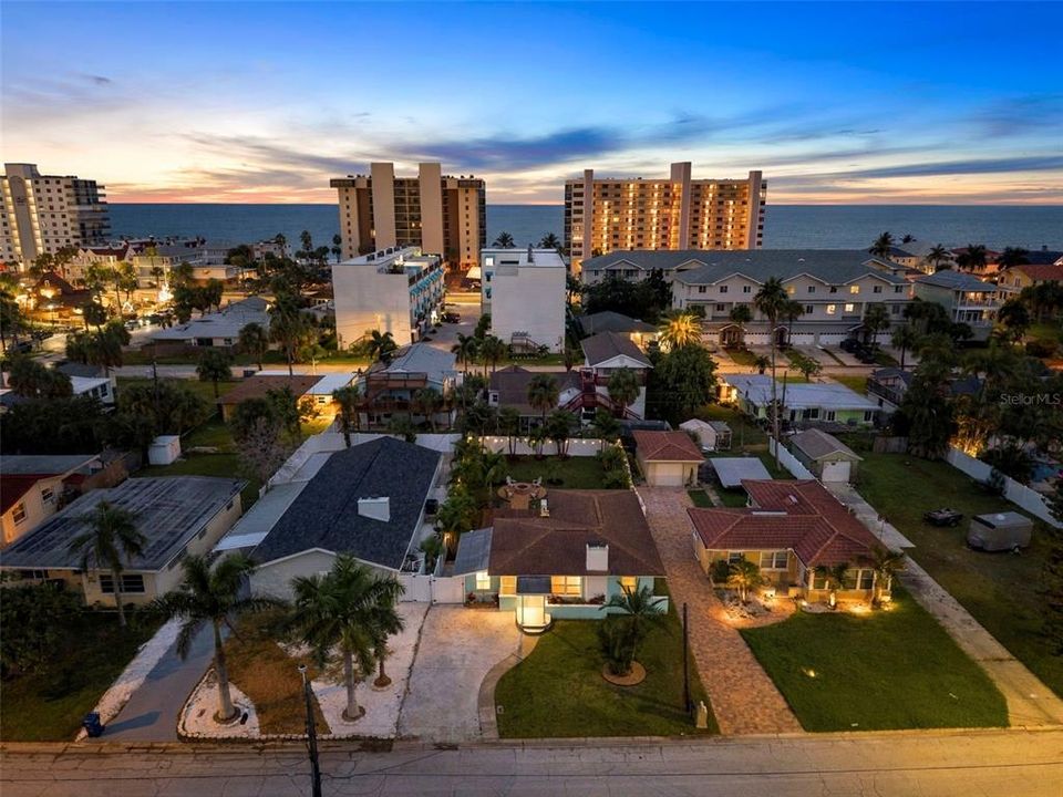For Sale: $599,900 (3 beds, 2 baths, 1103 Square Feet)