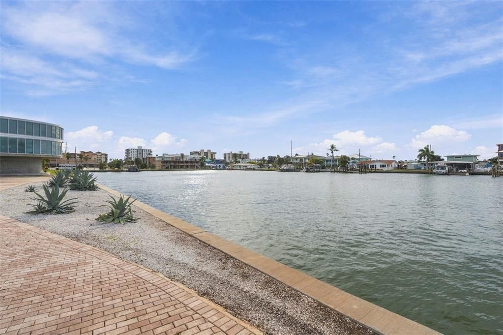 For Sale: $599,900 (3 beds, 2 baths, 1103 Square Feet)
