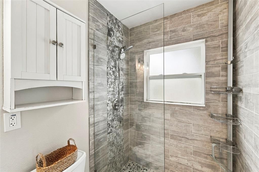 For Sale: $599,900 (3 beds, 2 baths, 1103 Square Feet)