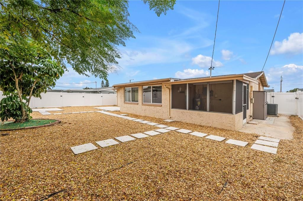 En Venta: $249,000 (3 camas, 2 baños, 1020 Pies cuadrados)