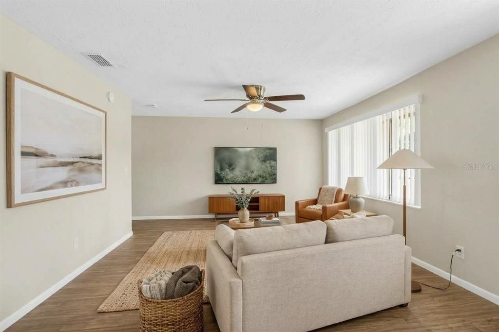 En Venta: $249,000 (3 camas, 2 baños, 1020 Pies cuadrados)