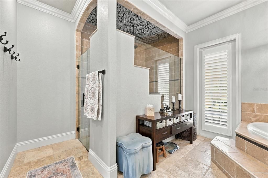 En Venta: $4,350,000 (5 camas, 5 baños, 5305 Pies cuadrados)