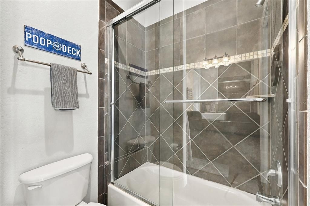 En Venta: $4,350,000 (5 camas, 5 baños, 5305 Pies cuadrados)
