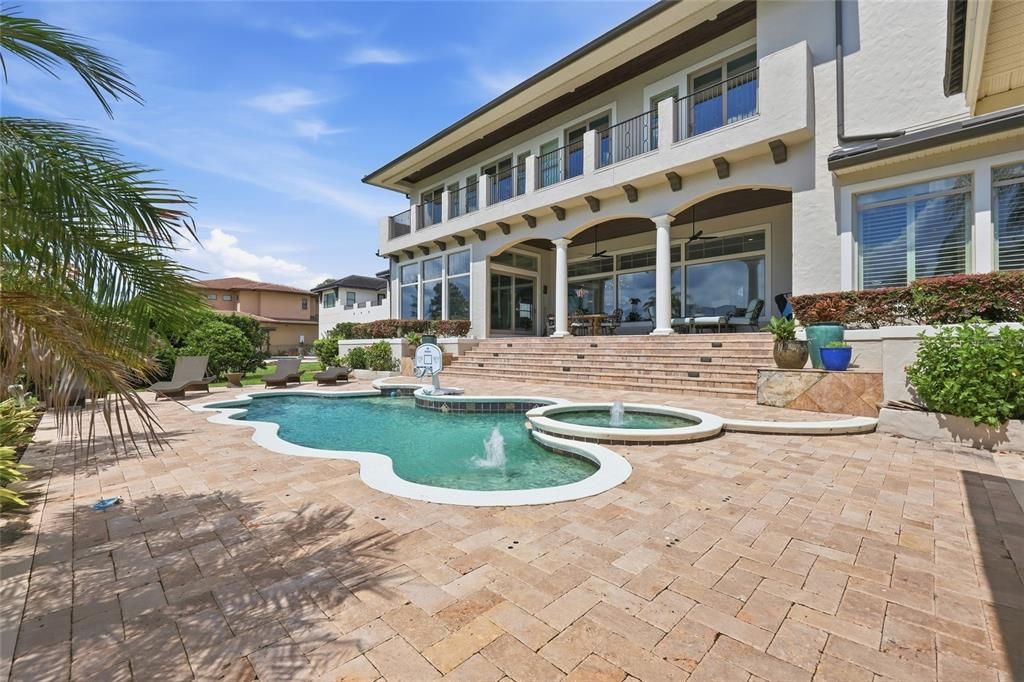 En Venta: $4,350,000 (5 camas, 5 baños, 5305 Pies cuadrados)