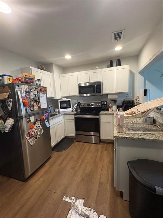 For Sale: $170,000 (3 beds, 1 baths, 746 Square Feet)