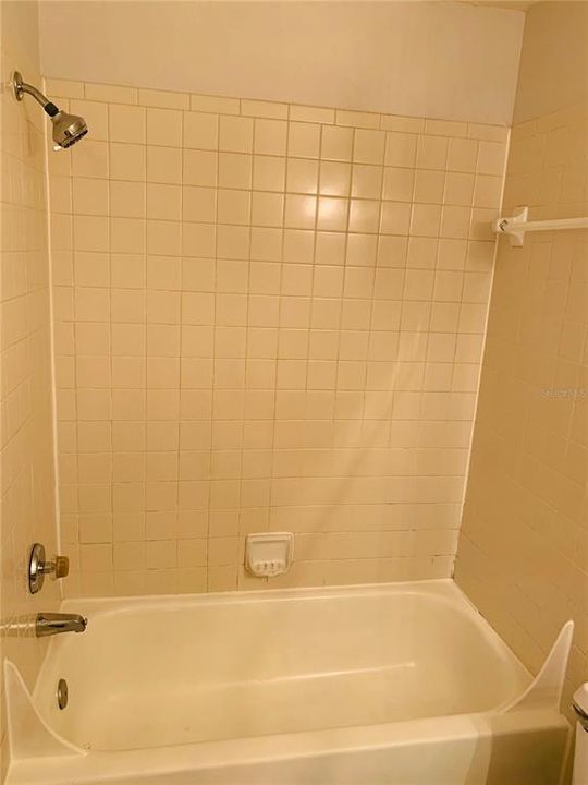 For Rent: $1,125 (1 beds, 1 baths, 627 Square Feet)