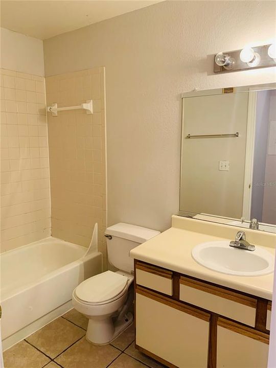 For Rent: $1,125 (1 beds, 1 baths, 627 Square Feet)