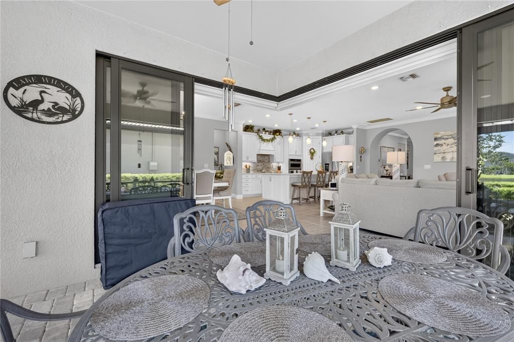 Под контрактом: $445,000 (2 спален, 2 ванн, 1906 Квадратных фут)