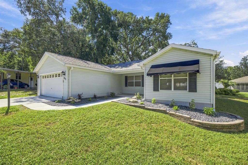 For Sale: $290,000 (3 beds, 2 baths, 1392 Square Feet)