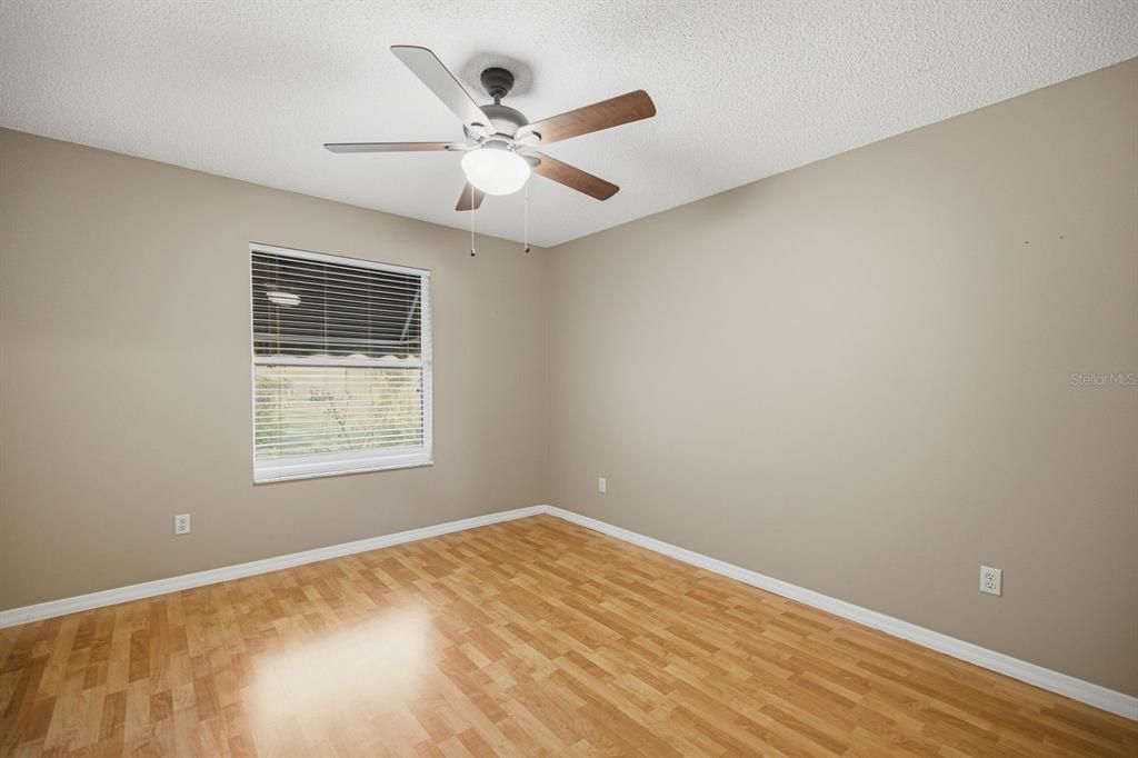 For Sale: $290,000 (3 beds, 2 baths, 1392 Square Feet)
