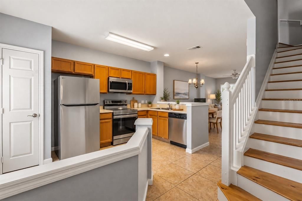 For Sale: $218,000 (2 beds, 2 baths, 1138 Square Feet)
