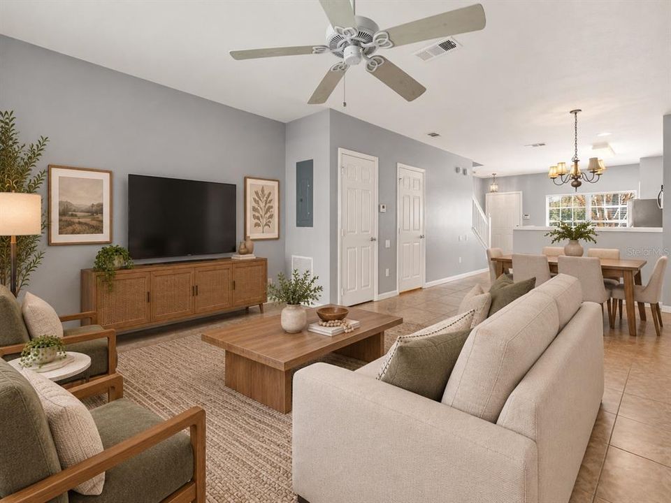 For Sale: $218,000 (2 beds, 2 baths, 1138 Square Feet)