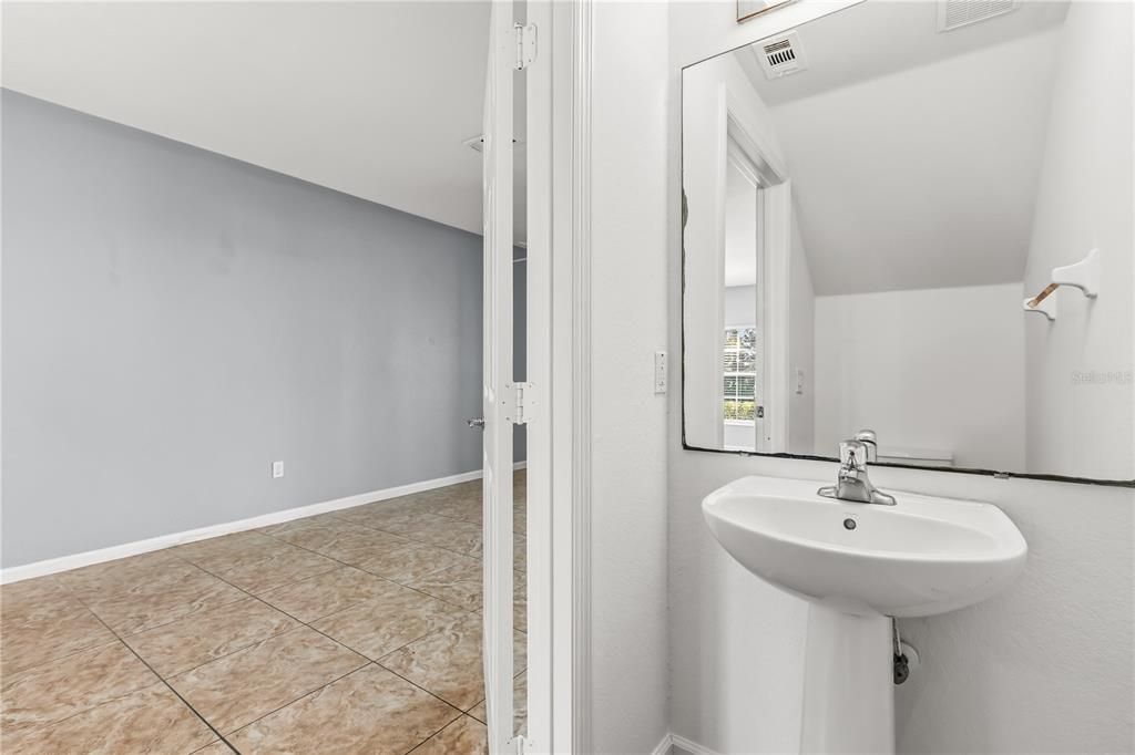 For Sale: $218,000 (2 beds, 2 baths, 1138 Square Feet)