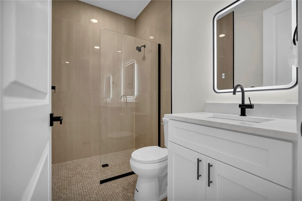 En Venta: $359,900 (3 camas, 2 baños, 1700 Pies cuadrados)