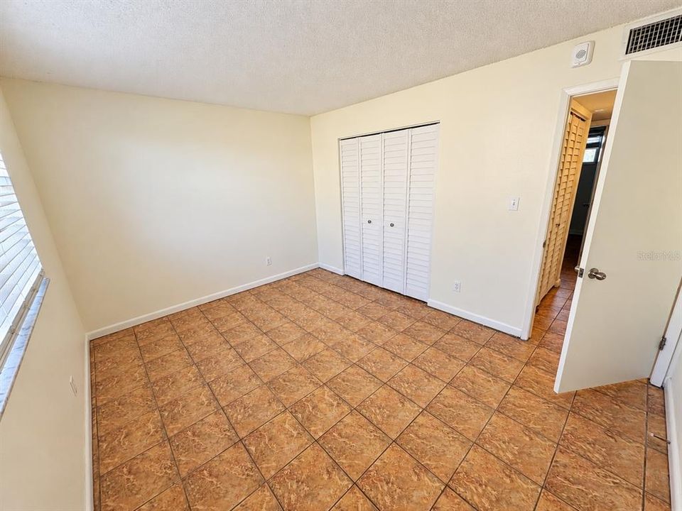 For Sale: $107,000 (2 beds, 1 baths, 783 Square Feet)
