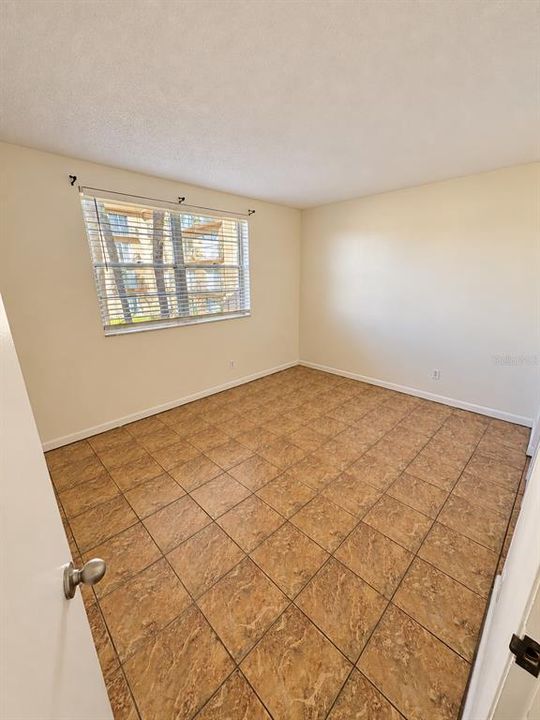 For Sale: $107,000 (2 beds, 1 baths, 783 Square Feet)