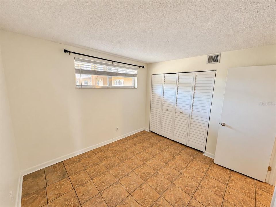 For Sale: $107,000 (2 beds, 1 baths, 783 Square Feet)