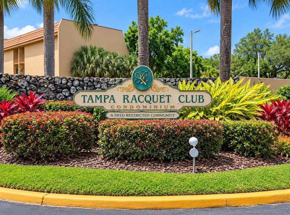 For Sale: $107,000 (2 beds, 1 baths, 783 Square Feet)