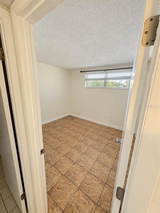 For Sale: $107,000 (2 beds, 1 baths, 783 Square Feet)