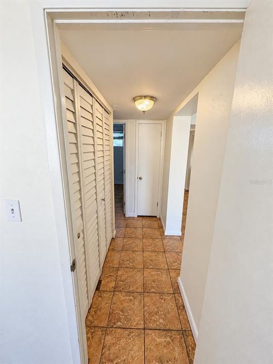 For Sale: $107,000 (2 beds, 1 baths, 783 Square Feet)