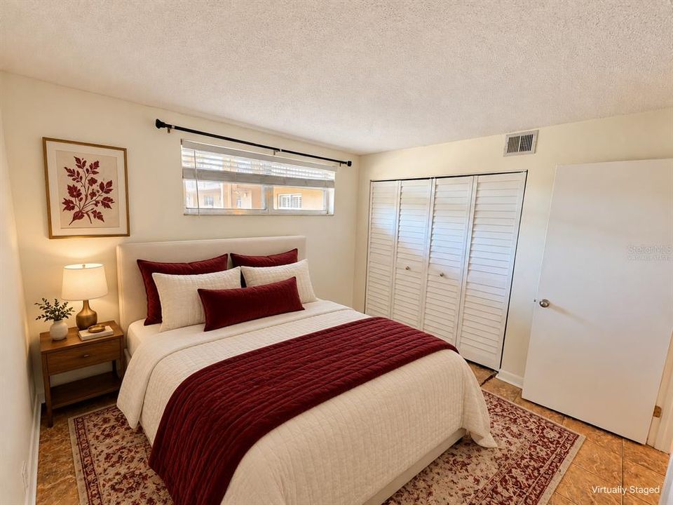 For Sale: $107,000 (2 beds, 1 baths, 783 Square Feet)