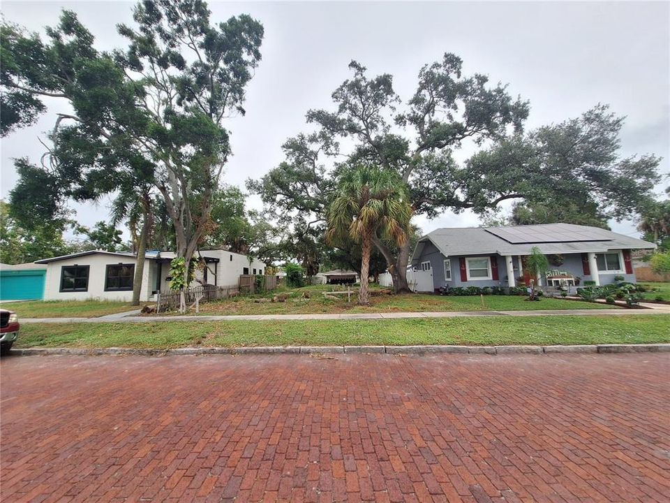 En Venta: $160,000 (0.14 acres)