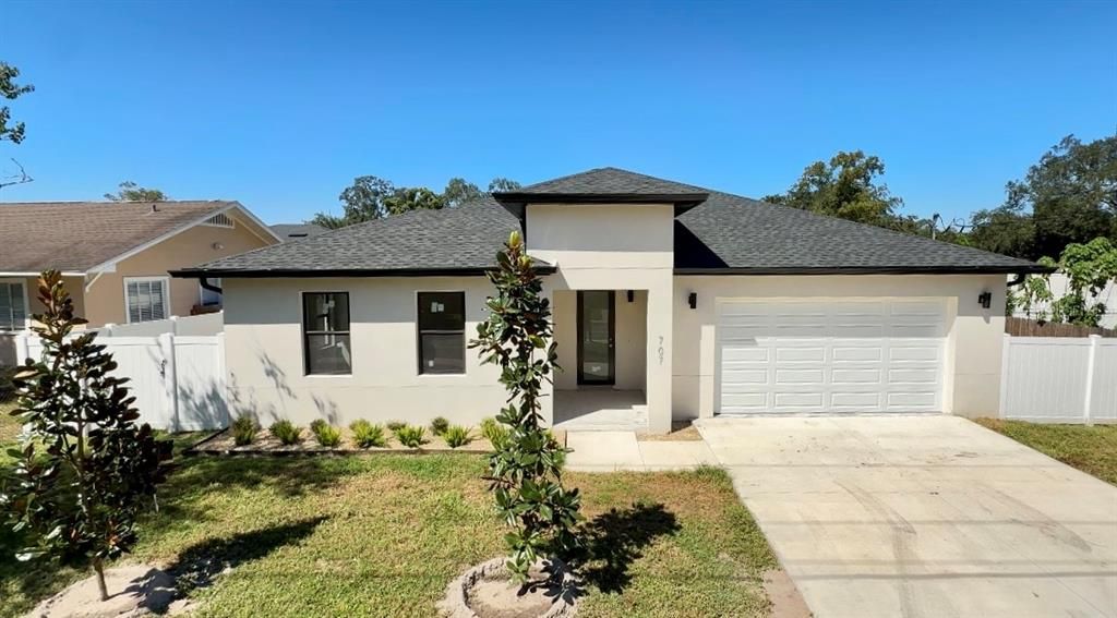 For Sale: $699,900 (3 beds, 3 baths, 2188 Square Feet)