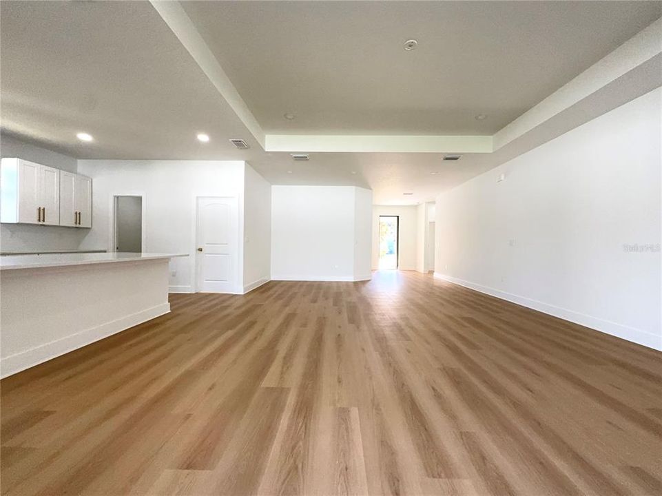 For Sale: $699,900 (3 beds, 3 baths, 2188 Square Feet)