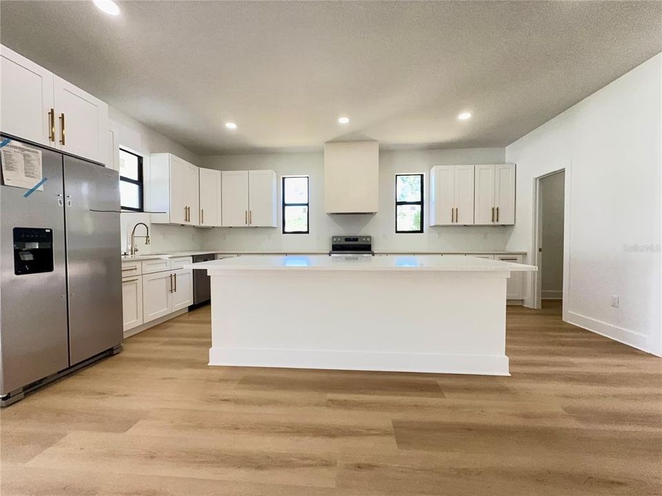 For Sale: $699,900 (3 beds, 3 baths, 2188 Square Feet)