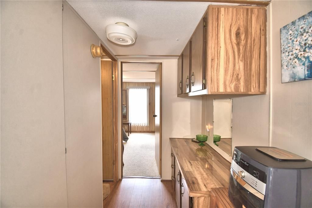 На продажу: $105,000 (1 спален, 1 ванн, 836 Квадратных фут)