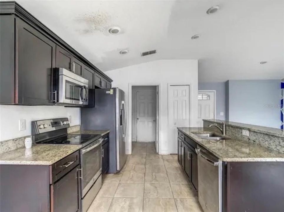 На продажу: $260,000 (3 спален, 2 ванн, 1263 Квадратных фут)