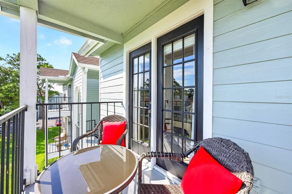 For Sale: $175,000 (1 beds, 1 baths, 650 Square Feet)