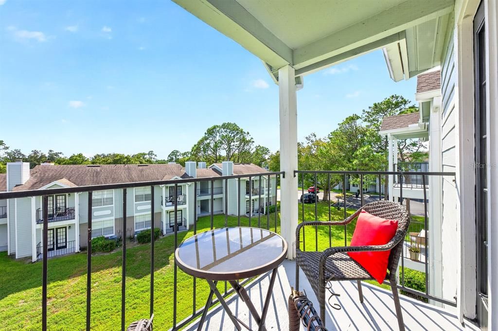 For Sale: $175,000 (1 beds, 1 baths, 650 Square Feet)